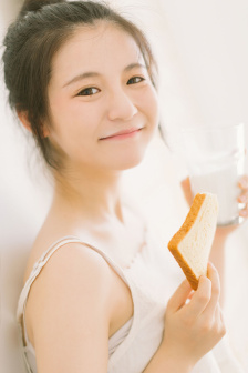被绑架的美女